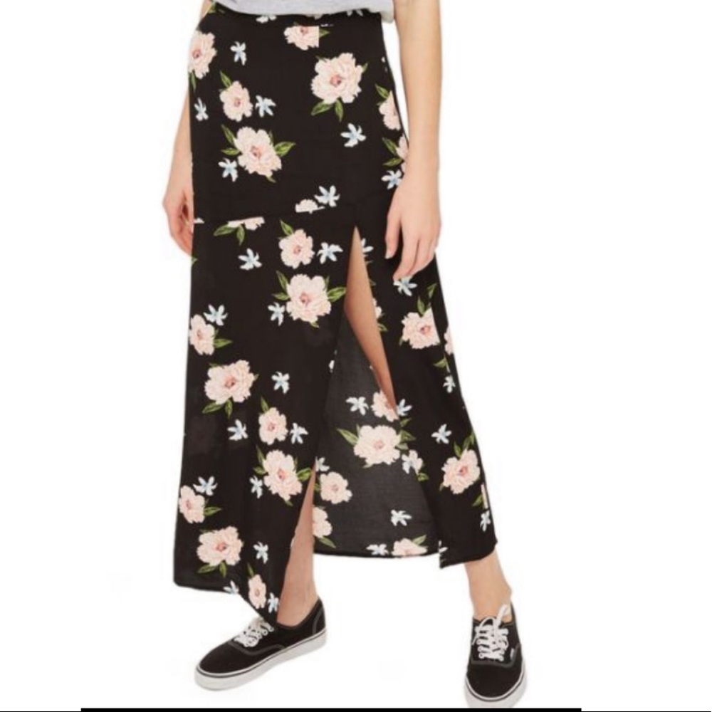 ❌❌SOLD❌❌ NWOT Top shop Floral Maxi Skirt